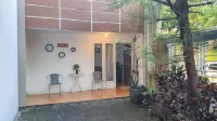 Syafa Homestay Syariah Mitra RedDoorz Các khách sạn ở Tuban