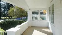 1st Class Rentals the Thurman Munson House Hotels in Milford