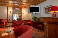 Residence the Originals Demeure des Remparts Hotels in Provins