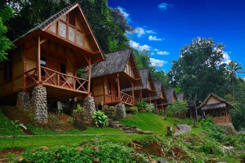 Arusliar Nusa Standard Cottages Hotels in Cikidang