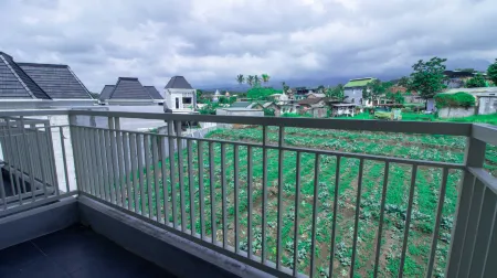 Villa Safari Syari'ah Mountain View by Masterpiece Villa