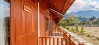 Balkondes Ngargogondo The Gade Village Hotel di Samigaluh