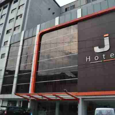 J Hotel Hotel Exterior