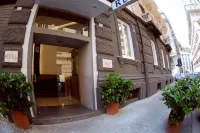 Coliseum Studios & Apartments