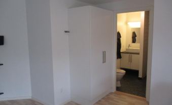 White House Hotel Apartments - Housity