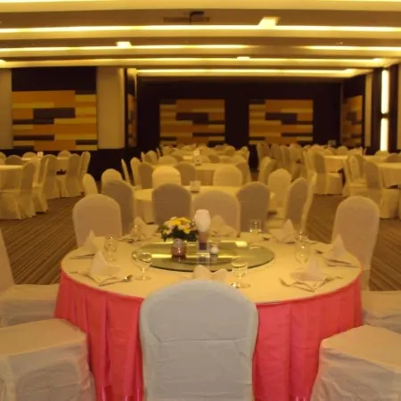 Vogue Pattaya Hotel Отели рядом с достопримечательностью «Xzyte (Эксайт) Дискотек»