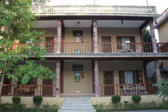 Jungle Safari Lodge- Serenity in the Wild