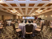Sandman Signature Edmonton Downtown Hotel Hotels near Edmonton Symphony