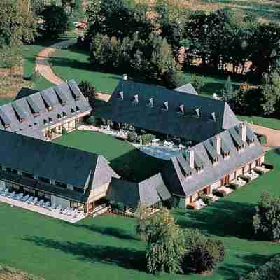 Les Manoirs de Tourgeville Hotel Exterior