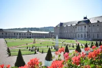 Hôtel de l'Abbaye des Prémontrés فنادق في Lesmenils