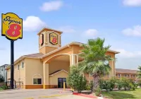 Super 8 by Wyndham Houston North I-45 Hotels in Harrisin piirikunta
