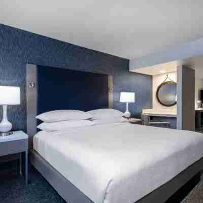 Embassy Suites by Hilton Baltimore Hunt Valley Rooms