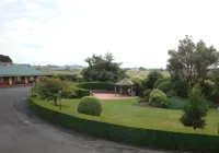 Kentish Hills Retreat Hotels in Promised Land