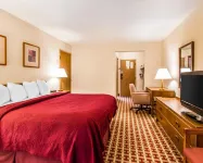 Quality Inn & Suites Hotels in Marion