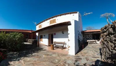 Casas Rurales Herrenas Hotels near Roque de la Bonanza - El Hierro