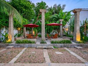 Neemrana's Coconut Alley