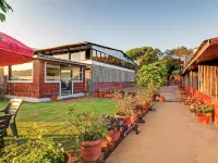 Treebo la Paradise Hotels in Avakali