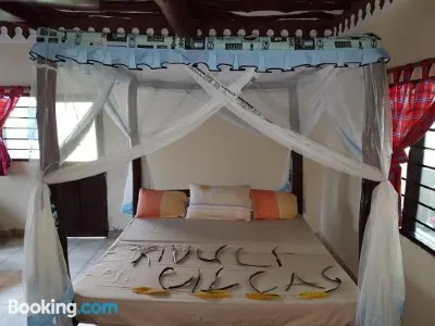 ゲストルームの部屋 - ディアニビーチケニアの素晴らしいビーチプロパティ。夢の休暇地