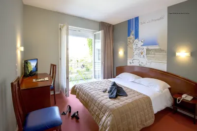Cit'Hotel de la Marne فنادق في Tarbes