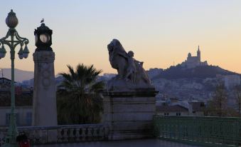 Apparthotel Odalys Campus Marseille Canebiere