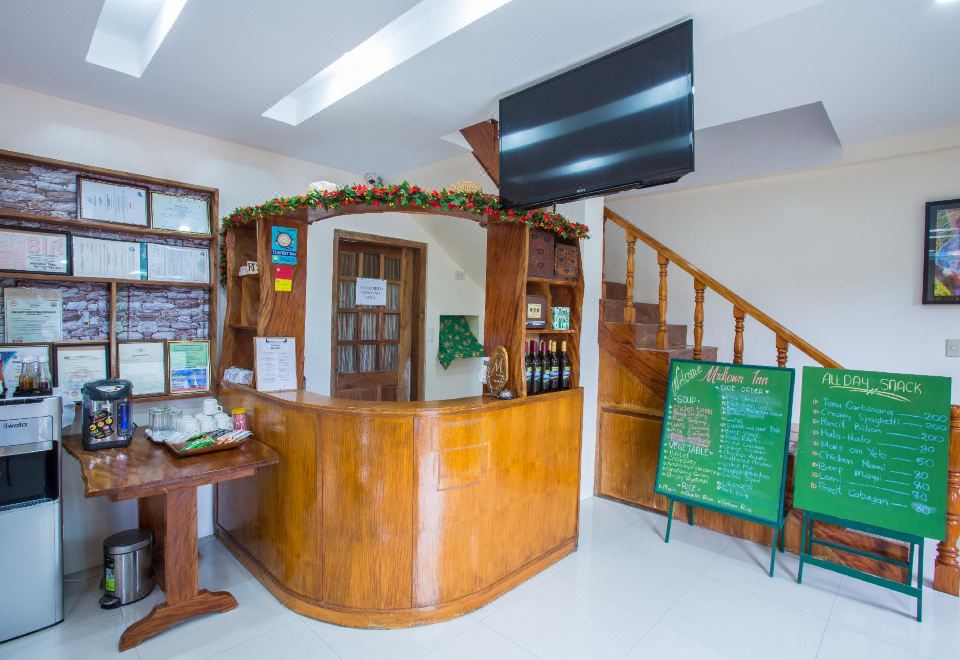 2. 미드타운 인 바..