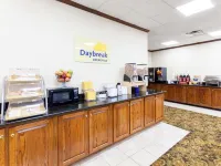 Days Inn & Suites by Wyndham Tucker/Northlake - breakfast