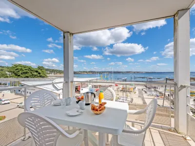 Domaine de Bertheaume Hotels in 