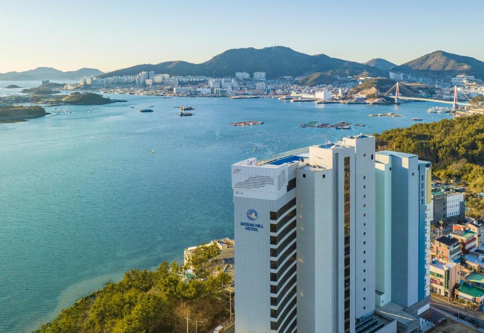 2. 여수 오션힐호텔..