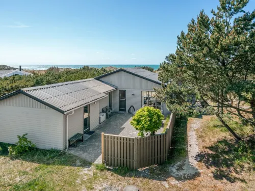 "Petersen" - 50m from the Sea - Parking