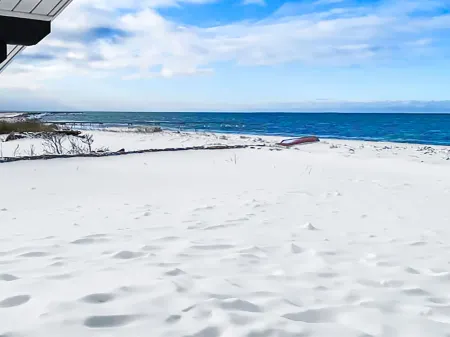 "Stacie" - 10m from the Sea