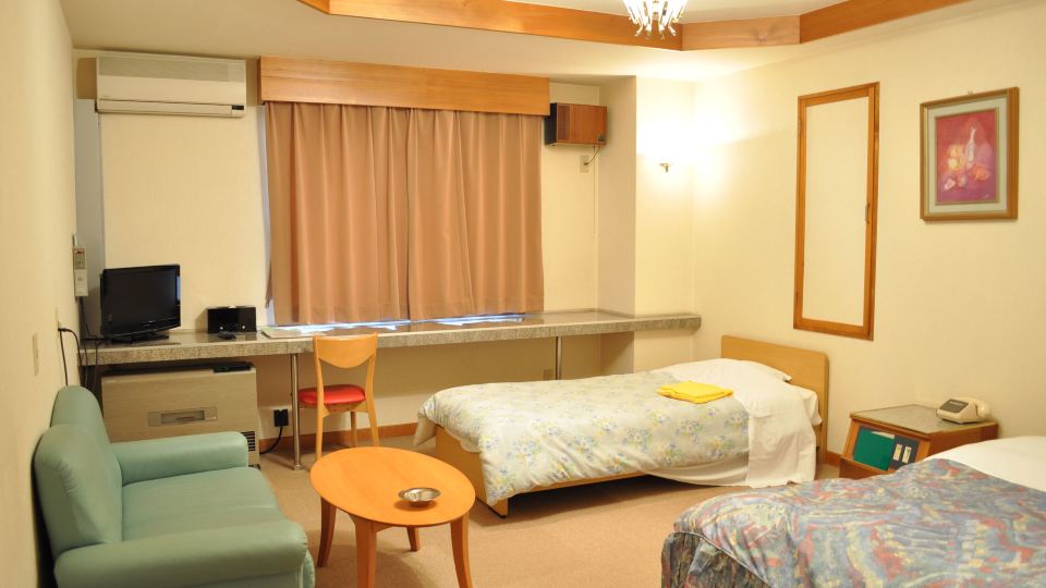 Business Hotel Plum Field