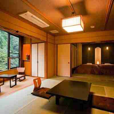 花の里温泉 山水館 Rooms