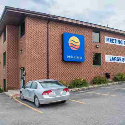 Comfort Inn & Suites Hotel Exterior