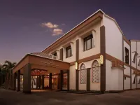 MULTAZAM HOTEL SOLO Hotel dekat Perpustakaan UMS