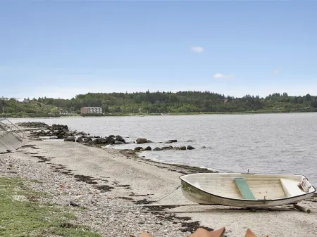 "Pauliina" - 10m to the Fjord