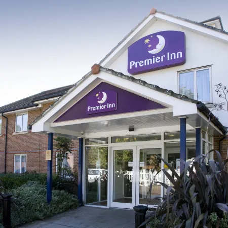 Premier Inn Loughton/Buckhurst Hill Отели рядом с достопримечательностью «Район Хейнолт»
