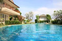 Baan Talay Samran 4 Bedrooms Villa with Beach and 3 Pools