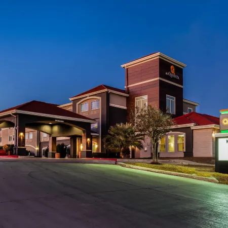 La Quinta Inn & Suites by Wyndham Kerrville