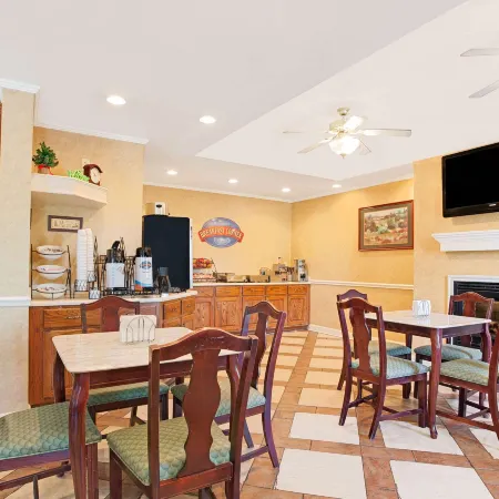 Baymont by Wyndham Pearl