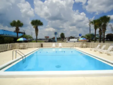 Motel 6 Pensacola, FL - West Hotels in Brent