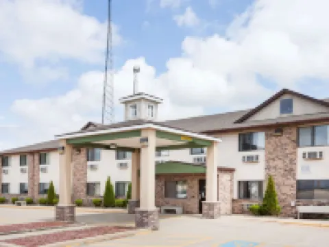 Super 8 by Wyndham McLean/Bloomington SW Hotels in McLean County