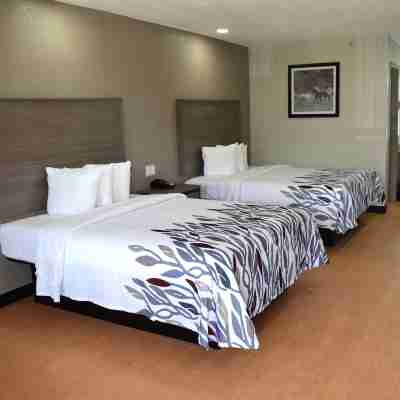 Quality Inn & Suites Rooms