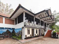 OYO 1852 Intan Bromo Homestay Tengger Caldera 주변 호텔