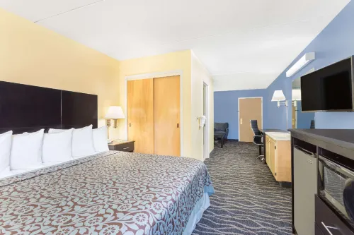 Days Inn & Suites by Wyndham Peachtree Corners/Norcross Hotel a Peachtree Corners