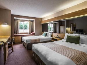 Econo Lodge Inn and Suites Greenville