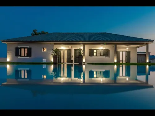 Nimar Luxury Villa - Private Swimming Pool -  Holiday Villas