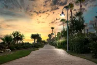 Cozy Beach Side Apartment with Pool Hotels in Estepona