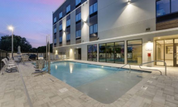 Best Western Plus Winter Haven Inn  Suites 