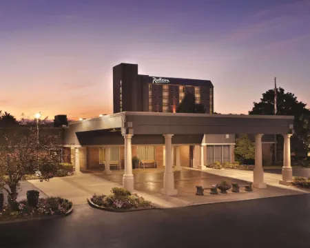 Radisson Hotel Louisville North Hotels in Clark County