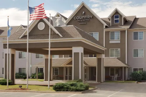 Country Inn & Suites by Radisson, Norman Near University